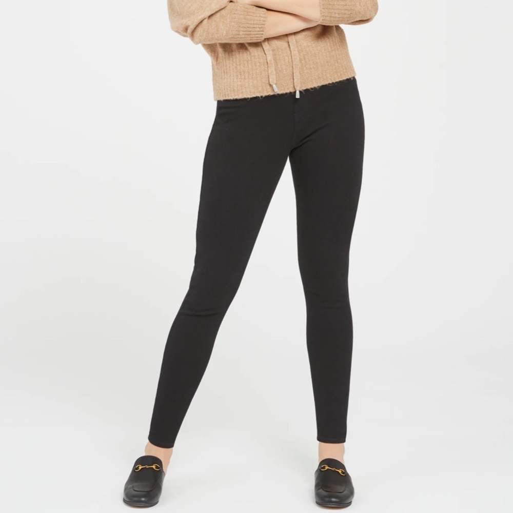 SPANX Black Leggings - High-Rise Slim Fit